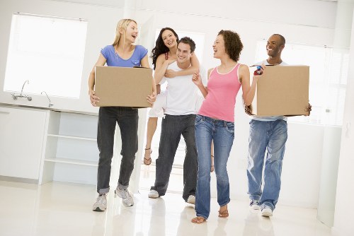 Moving truck service overview for Creekmouth residential and business moves