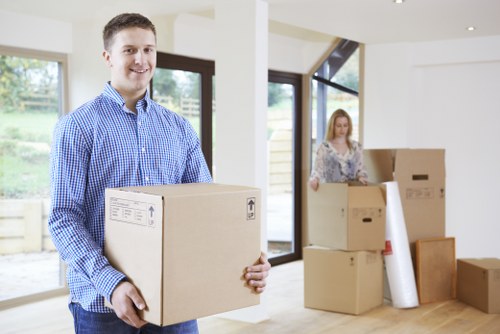 Local removal van helping with a flat or house move in Creekmouth